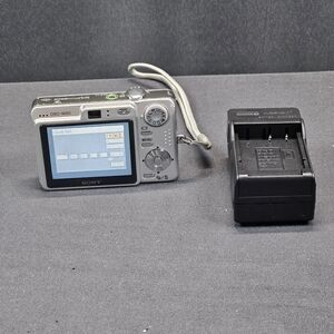 SONY Cyber-Shot DSC-W50 Digital Camera - Zeiss Lens -